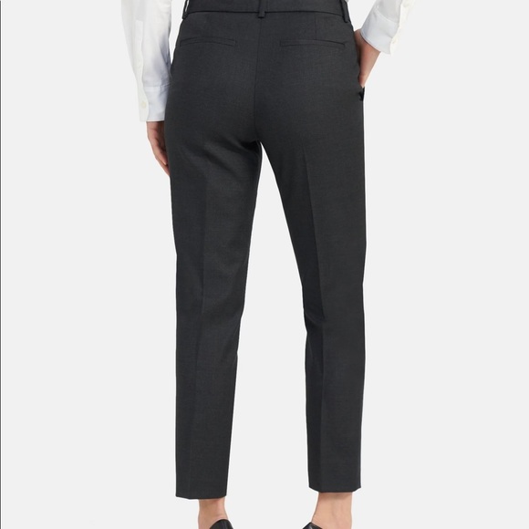 Classic Crop Pant in Stretch Wool -Theory - Picture 10 of 11